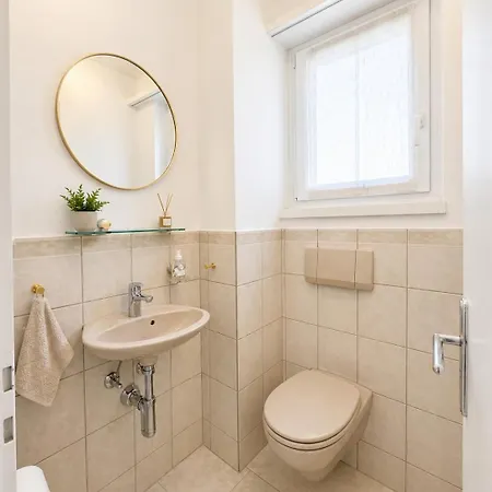 Apartment Stylish House With Garden, Sauna & Pool *